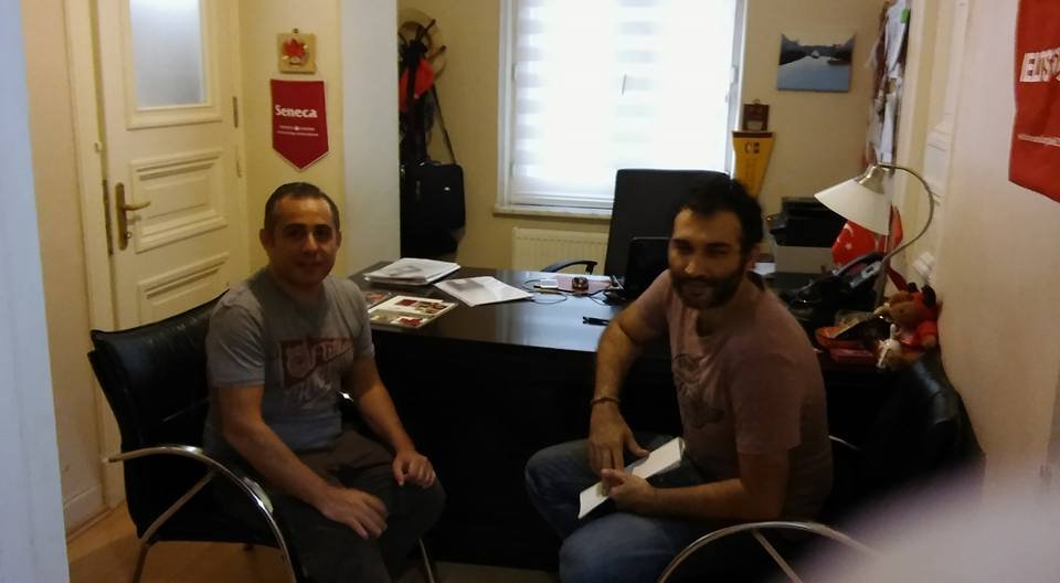 Ünlü oyuncu Barış Atay vize işlemlerinde Kanada Kültür Merkezini tercih etti